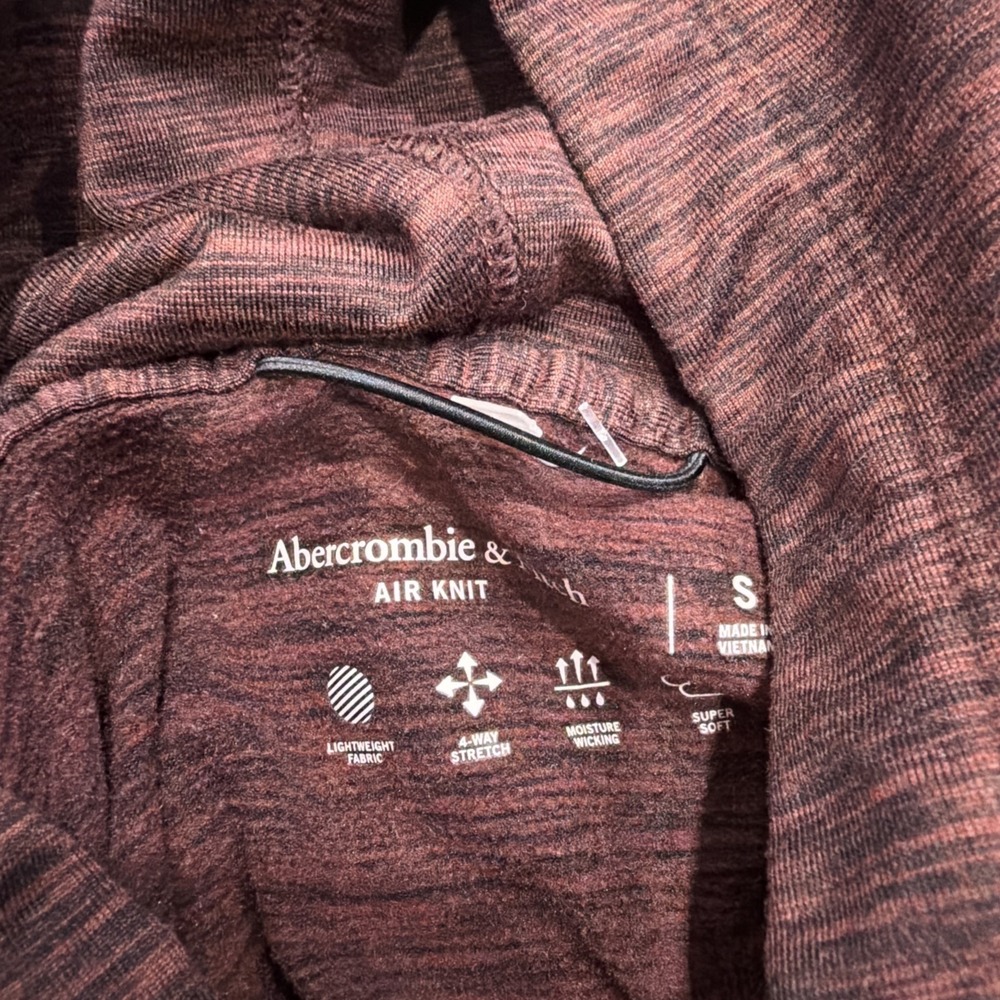Abercrombie & Fitch Air Knit Hoodie Small Red Burgundy Moisture Wicking Stretch - Picture 3 of 5